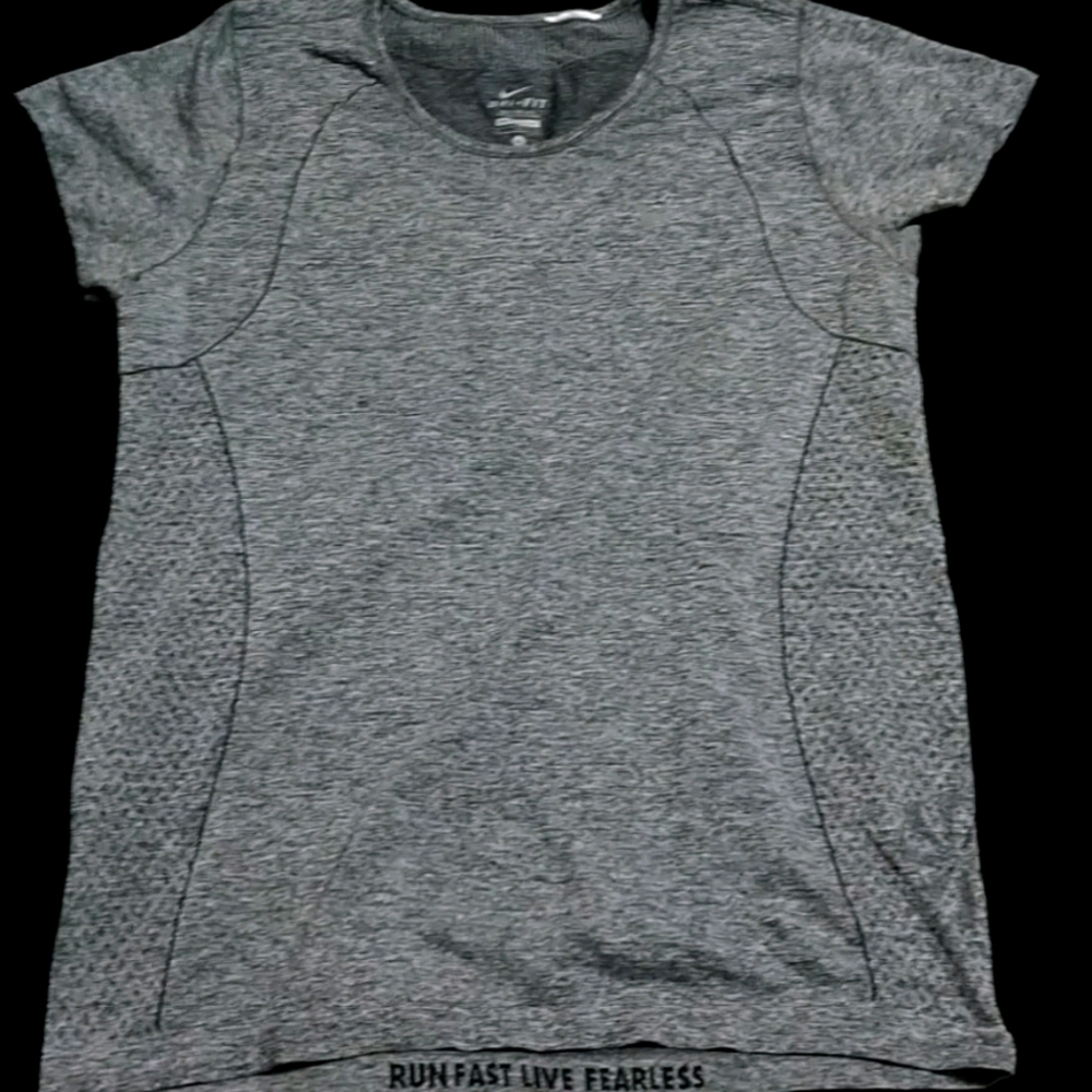 Nike top